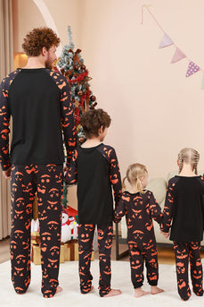 Schwarzes Süßes oder Saures bedrucktes Halloween-Familienpyjama-Set