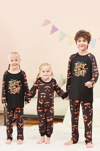 Schwarzes Süßes oder Saures bedrucktes Halloween-Familienpyjama-Set