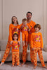 Laden Sie das Bild in den Galerie-Viewer, Halloween Orange Kürbis Familie Pyjama Set