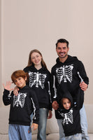 Laden Sie das Bild in den Galerie-Viewer, Schwarze Skelett Kapuze Halloween Familie Sweatshirts