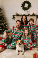 Laden Sie das Bild in den Galerie-Viewer, Green Red Fair Isle Muster Rundhals Familien-Pyjama-Sets mit langen Ärmeln