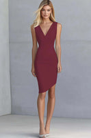 Laden Sie das Bild in den Galerie-Viewer, Elfenbein Asymmetrisches Arbeitskleid aus Satin mit V-Ausschnitt