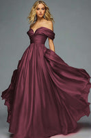 Laden Sie das Bild in den Galerie-Viewer, Rotes Schulterfreies A-Linie Plissee Ballkleid