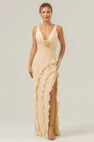 Laden Sie das Bild in den Galerie-Viewer, Limetten Etui Tiefer V-Ausschnitt Rückenfreies langes Brautjungfernkleid mit Rüschen Schlitz