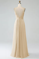 Laden Sie das Bild in den Galerie-Viewer, Champagner A-Linie Spaghettiträger Plissee Chiffon Langes Brautjungfernkleid