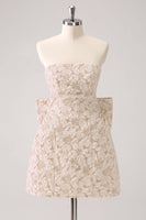 Laden Sie das Bild in den Galerie-Viewer, Dunkelgrünes Trägerloses Kurzes Cocktailkleid aus Blumenbrokat mit riesiger Schleife