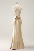 Laden Sie das Bild in den Galerie-Viewer, Rosa Meerjungfrau V-Ausschnitt Satin Langes Brautjungfernkleid