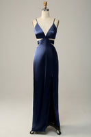 Laden Sie das Bild in den Galerie-Viewer, Spaghettiträger ausgeschnittenes oliv langes Brautjungfernkleid mit Schlitz