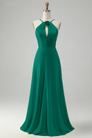 Laden Sie das Bild in den Galerie-Viewer, Gelbes langes A-Linie Neckholder Brautjungfernkleid mit Blume