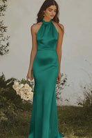 Laden Sie das Bild in den Galerie-Viewer, Hellgelbes Neckholder Meerjungfrau Satin Brautjungfernkleid