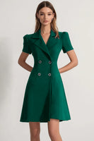 Laden Sie das Bild in den Galerie-Viewer, Marineblaues Doppelreihiges Kurzes Arbeitskleid aus Satin mit Spitzrevers