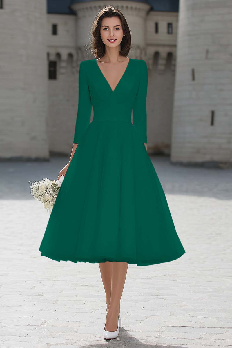 Laden Sie das Bild in den Galerie-Viewer, A-Linie Elfenbein Midi Standesamtkleid mit V-Ausschnitt