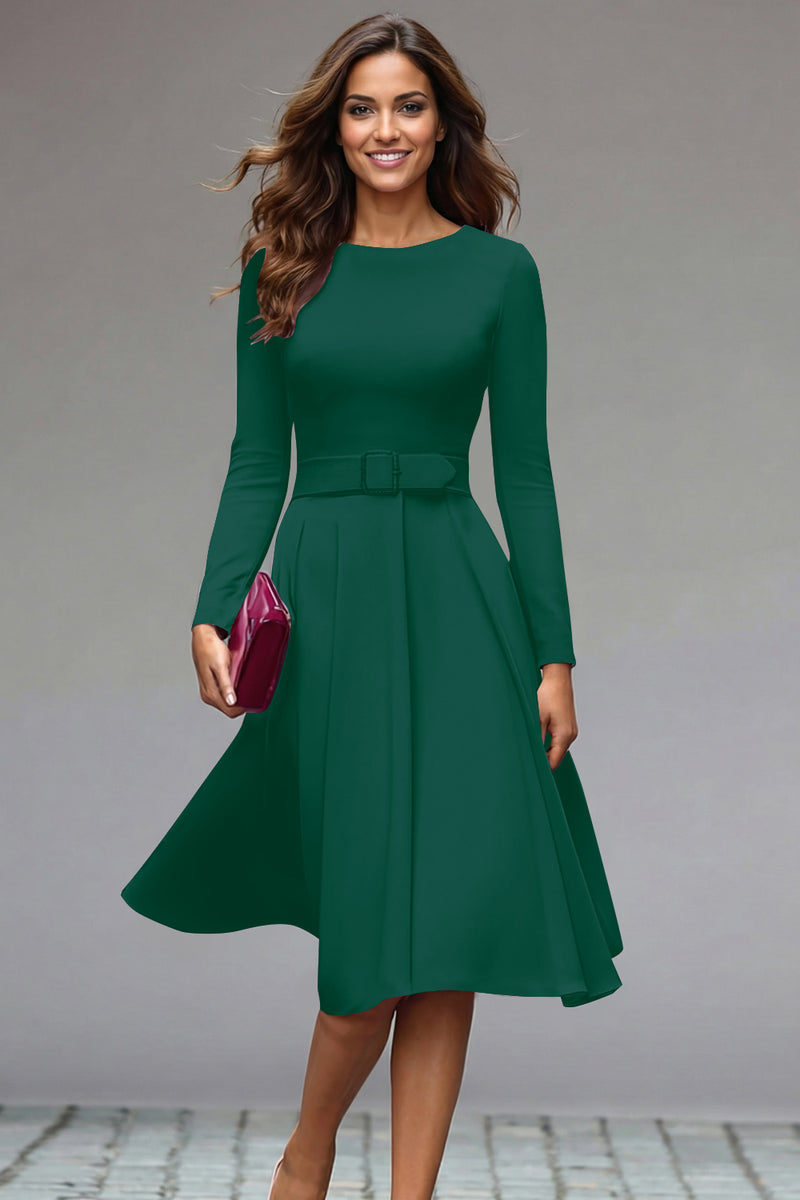 Laden Sie das Bild in den Galerie-Viewer, Flieder A-Linie Midikleid mit Rundhalsausschnitt und Gürtel