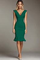 Laden Sie das Bild in den Galerie-Viewer, Weißes Figurbetontes Kurzes Standesamtkleid mit V-Ausschnitt