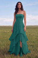 Laden Sie das Bild in den Galerie-Viewer, Trägerloses Elfenbein-A-Linie-Rüschen-Boho-Hochzeitskleid mit Schlitz