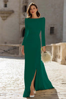 Laden Sie das Bild in den Galerie-Viewer, Elfenbein Brautkleid aus Satin mit Bateau-Ausschnitt und Schlitz