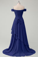 Laden Sie das Bild in den Galerie-Viewer, Schulterfreies Chiffon Buttergelbes A-Linie Gerafftes Maxikleid mit Schlitz