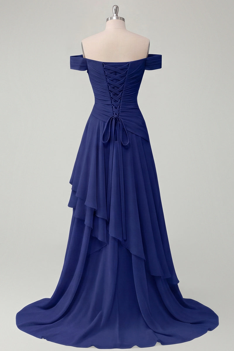 Laden Sie das Bild in den Galerie-Viewer, Schulterfreies Chiffon Buttergelbes A-Linie Gerafftes Maxikleid mit Schlitz