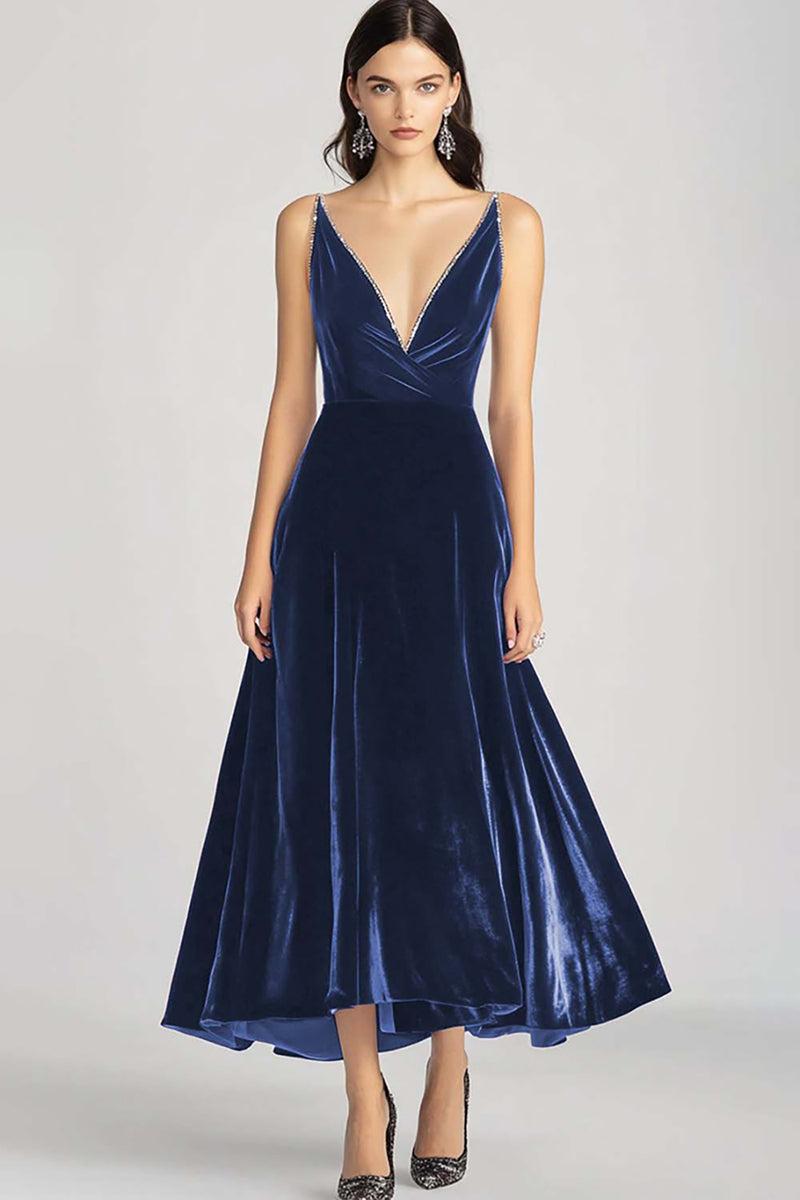 Laden Sie das Bild in den Galerie-Viewer, Burgunderrotes Spaghettiträger V-Ausschnitt Samt Ballkleid