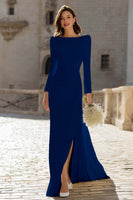 Laden Sie das Bild in den Galerie-Viewer, Elfenbein Brautkleid aus Satin mit Bateau-Ausschnitt und Schlitz