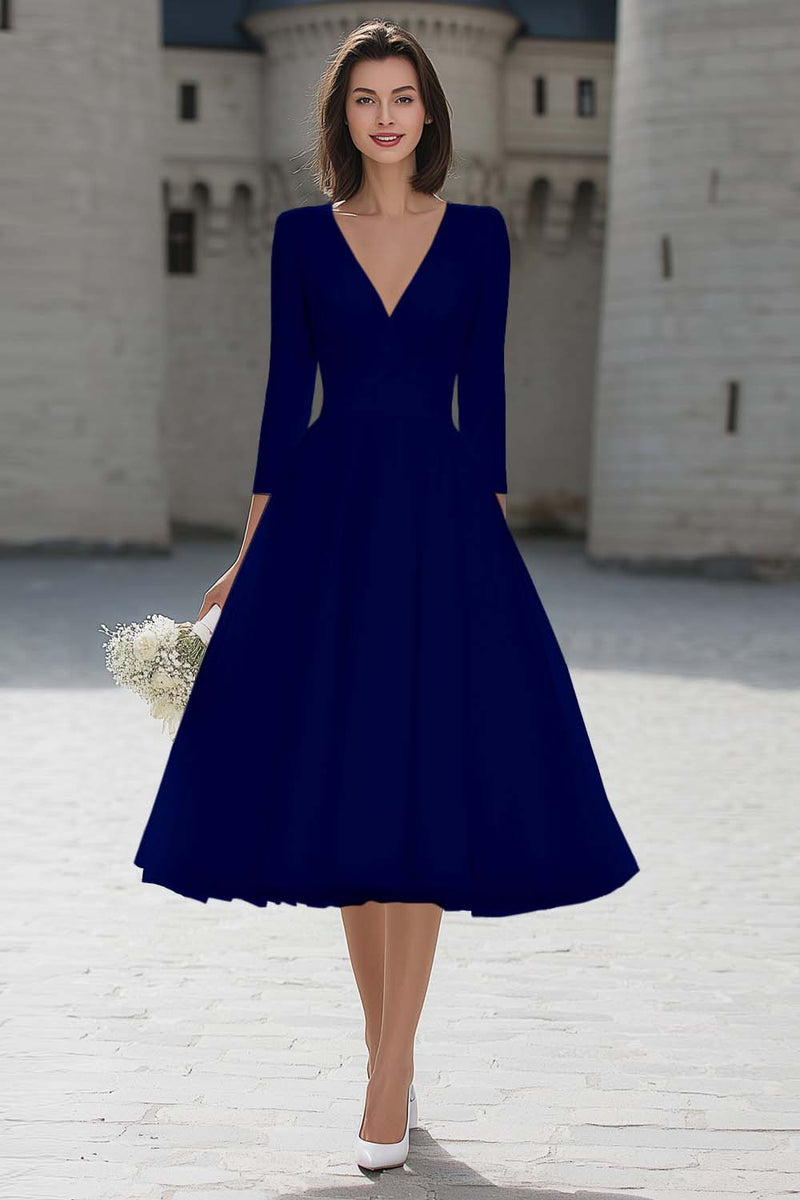 Laden Sie das Bild in den Galerie-Viewer, A-Linie Elfenbein Midi Standesamtkleid mit V-Ausschnitt