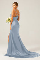 Laden Sie das Bild in den Galerie-Viewer, Dunkelgrünes Meerjungfrauen Spaghettiträger Satin langes Brautjungfernkleid mit Plissee