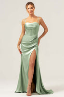 Laden Sie das Bild in den Galerie-Viewer, Staubiges Blau Meerjungfrau Spaghettiträger Korsett Satin Brautjungfernkleid mit Schlitz