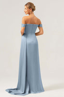 Laden Sie das Bild in den Galerie-Viewer, Salbei Meerjungfrau schulterfreies plissiertes Satin Brautjungfernkleid mit Schlitz