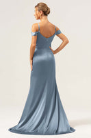 Laden Sie das Bild in den Galerie-Viewer, Kaffee Meerjungfrau Schulterkaltes Korsett Rüschen Langes Brautjungfernkleid mit Schlitz