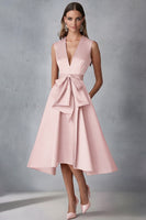Laden Sie das Bild in den Galerie-Viewer, Fuchsia Satin V-Ausschnitt A-Linie Kleid für Hochzeitsgäste