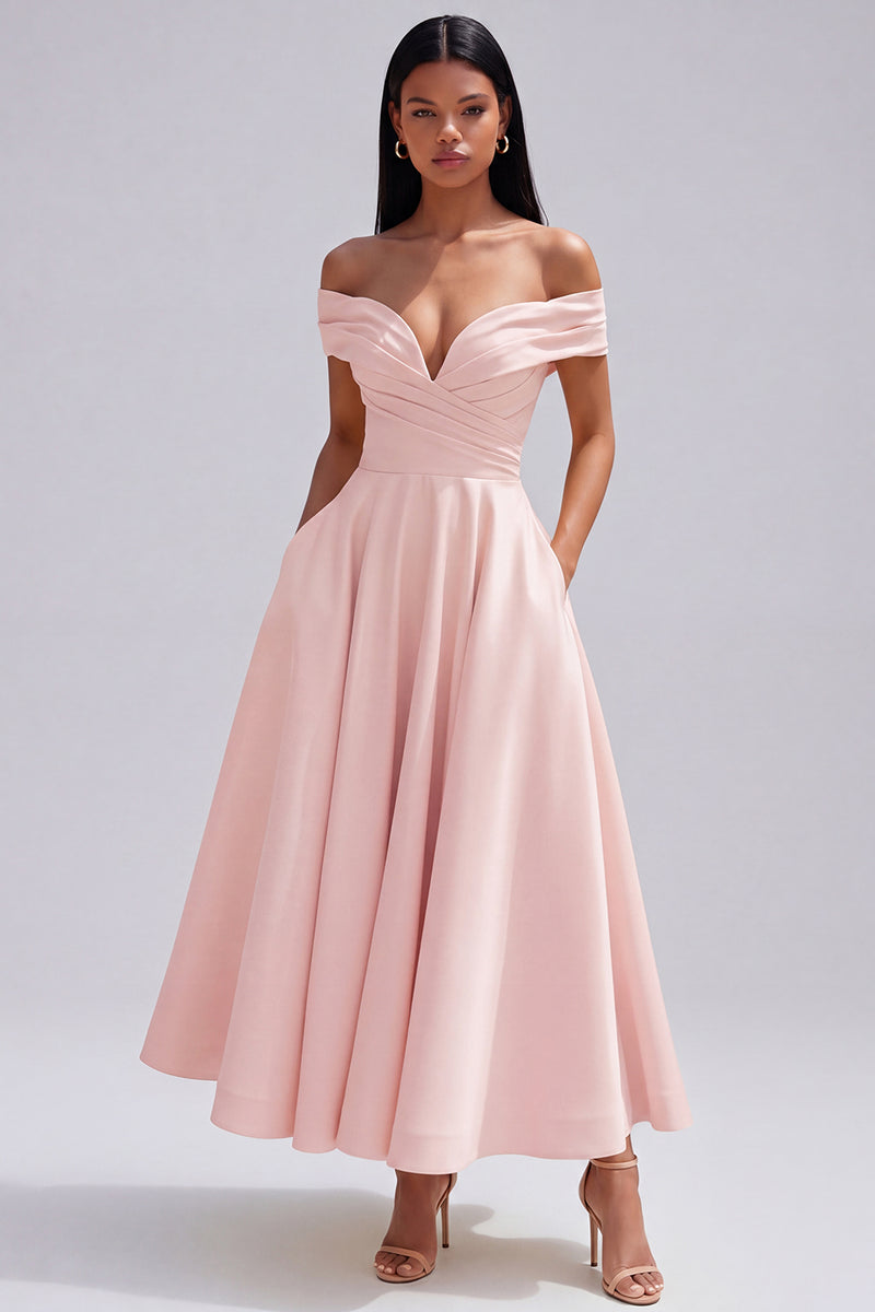 Laden Sie das Bild in den Galerie-Viewer, Off-the-shoulder gelbes, gerafftes A-Linien-Maxikleid mit Taschen