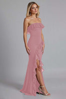 Laden Sie das Bild in den Galerie-Viewer, Schwarzes Schulterfreies Gerüschtes Langes Ballkleid mit Schlitz