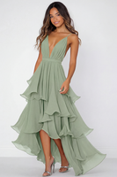 Laden Sie das Bild in den Galerie-Viewer, Rotes Gestuftes Ballkleid aus Chiffon mit Spaghettiträgern und Rüschen