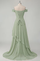 Laden Sie das Bild in den Galerie-Viewer, Schulterfreies Chiffon Buttergelbes A-Linie Gerafftes Maxikleid mit Schlitz