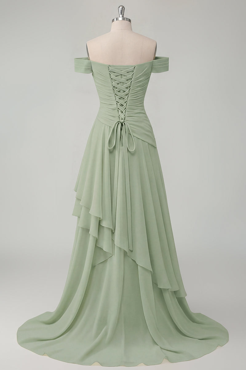 Laden Sie das Bild in den Galerie-Viewer, Schulterfreies Chiffon Buttergelbes A-Linie Gerafftes Maxikleid mit Schlitz