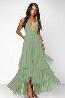 Laden Sie das Bild in den Galerie-Viewer, Rotes Ballkleid mit tiefen V-Ausschnitten und Rüschen in A-Linie