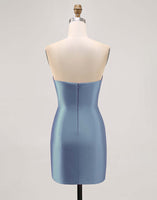 Laden Sie das Bild in den Galerie-Viewer, Fuchsia Trägerloses Perlenbesetztes Figurbetontes Abiballkleid mit Schlitz