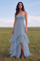 Laden Sie das Bild in den Galerie-Viewer, Trägerloses Elfenbein-A-Linie-Rüschen-Boho-Hochzeitskleid mit Schlitz