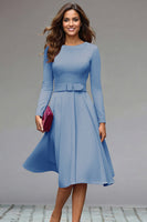 Laden Sie das Bild in den Galerie-Viewer, Flieder A-Linie Midikleid mit Rundhalsausschnitt und Gürtel