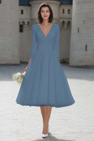 Laden Sie das Bild in den Galerie-Viewer, A-Linie Elfenbein Midi Standesamtkleid mit V-Ausschnitt