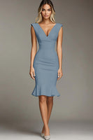 Laden Sie das Bild in den Galerie-Viewer, Weißes Figurbetontes Kurzes Standesamtkleid mit V-Ausschnitt