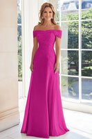 Laden Sie das Bild in den Galerie-Viewer, Elegantes Schulterfreies Chiffon Etui Langes Brautmutterkleid mit Spitzenapplikationen