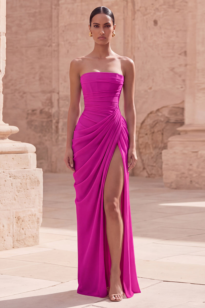 Laden Sie das Bild in den Galerie-Viewer, Hellrosa trägerloses, gerafftes langes Abschlussballkleid mit Schlitz