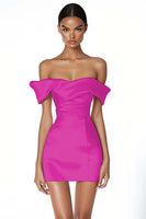 Laden Sie das Bild in den Galerie-Viewer, Schulterfreies Weißes Figurbetontes Standesamtkleid aus Satin