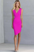 Laden Sie das Bild in den Galerie-Viewer, Elfenbein Asymmetrisches Arbeitskleid aus Satin mit V-Ausschnitt