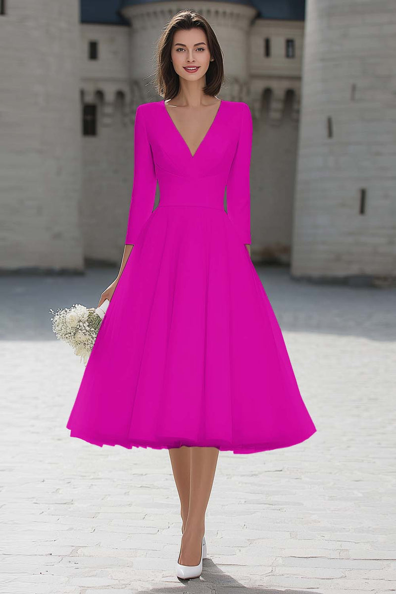 Laden Sie das Bild in den Galerie-Viewer, A-Linie Elfenbein Midi Standesamtkleid mit V-Ausschnitt