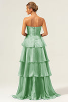 Laden Sie das Bild in den Galerie-Viewer, Dunkelblaues Langes A-Linie Trägerloses Gestuftes Satin Ballkleid