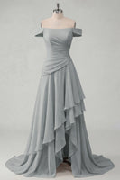 Laden Sie das Bild in den Galerie-Viewer, Schulterfreies Chiffon Buttergelbes A-Linie Gerafftes Maxikleid mit Schlitz