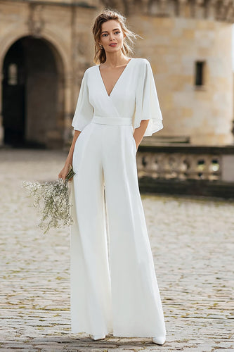Einfacher Elfenbein Hochzeits-Jumpsuit mit V-Ausschnitt und Tasche