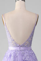 Laden Sie das Bild in den Galerie-Viewer, Langes Lila Spaghettiträger Tüll Kleid mit Applikationen